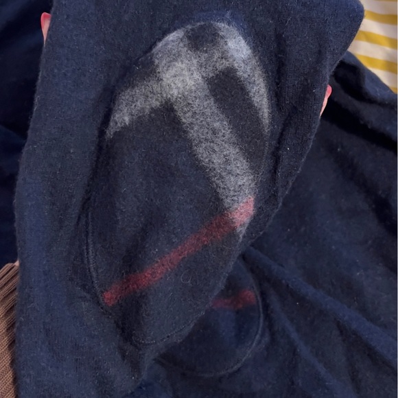 Burberry Sweater - Picture 4 of 4